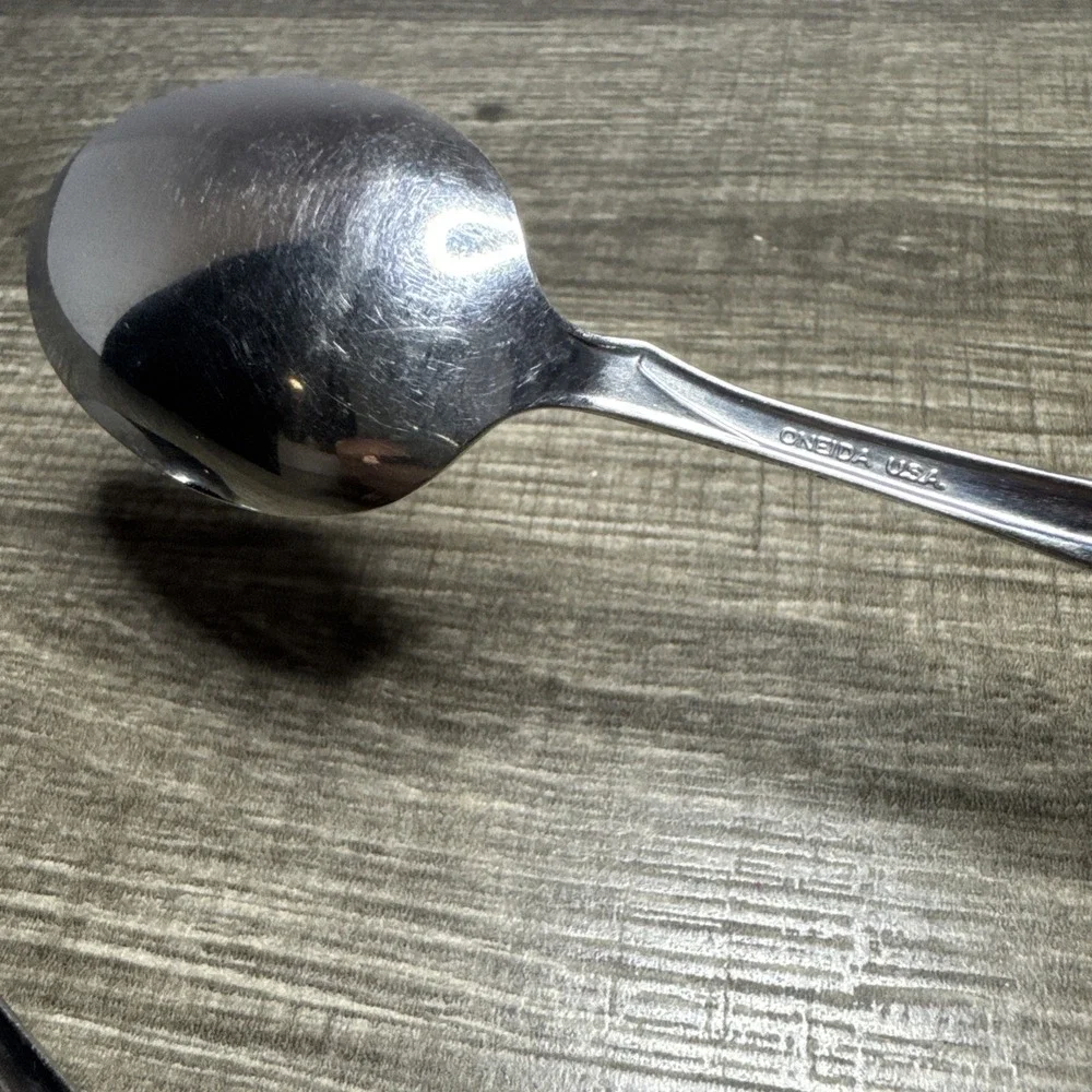 ONEIDA FLIGHT-RELIANCE GLOSSY STAINLESS FLATWARE 2 & SINGLE Oneida 8